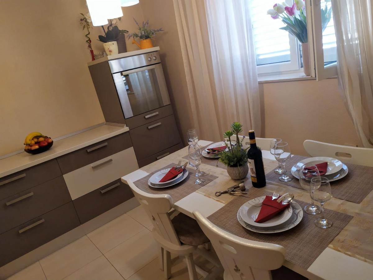 Apartment Zeljka Lovreta Makarska Bagian luar foto